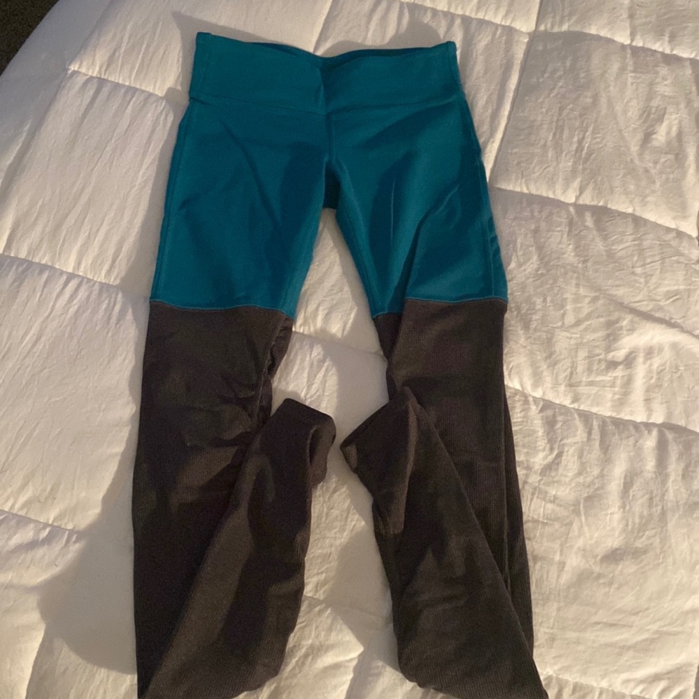 Alo Yoga Goddess Legging